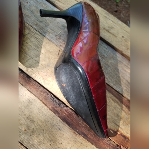 Size 9.5 High Heel Pumps Shoes Liz Claiborne Red Eelskin Pointed toe ladies - Picture 4 of 12